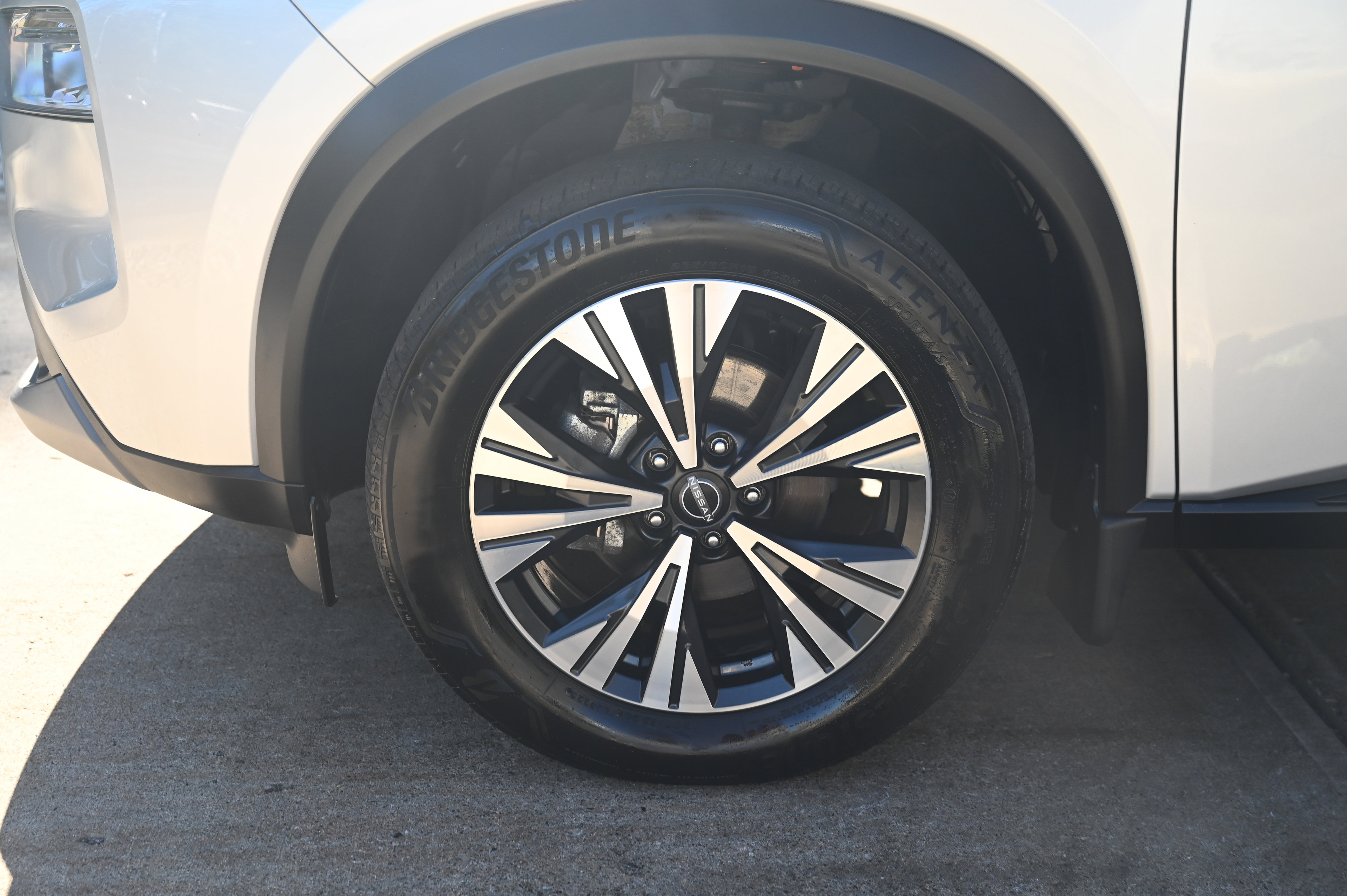 2023 Nissan Rogue SV photo 8