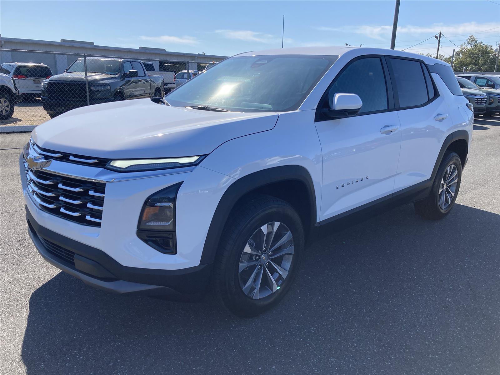 2026 Chevrolet Equinox LT photo 9