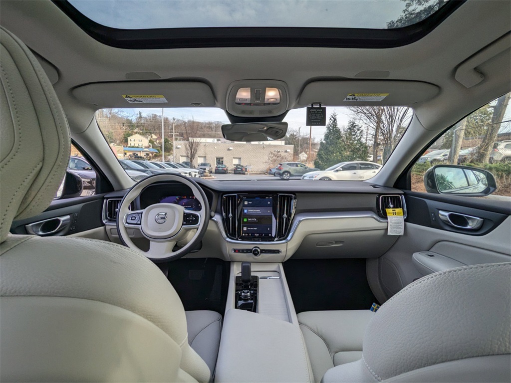 2024 Volvo S60 B5 Core photo 9