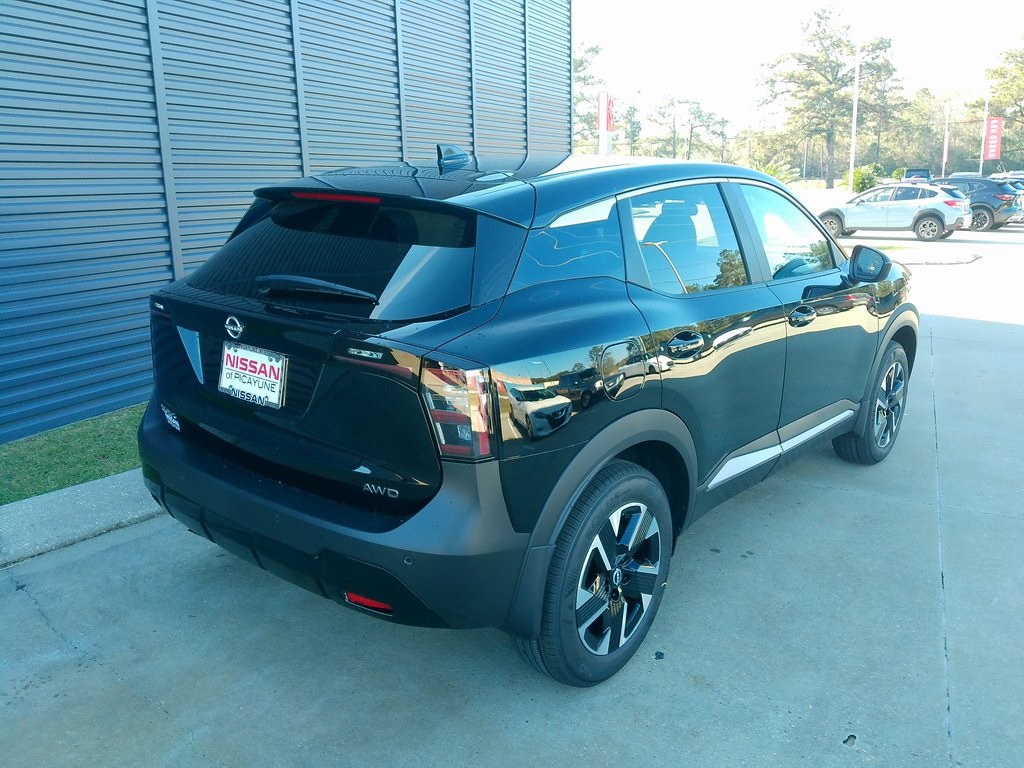 2025 Nissan Kicks SV photo 2