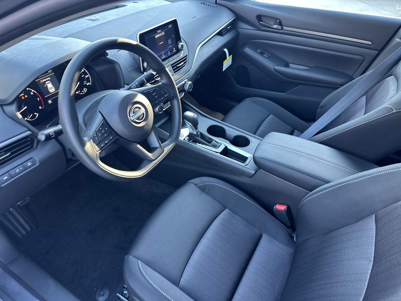 2025 Nissan Altima S photo 10