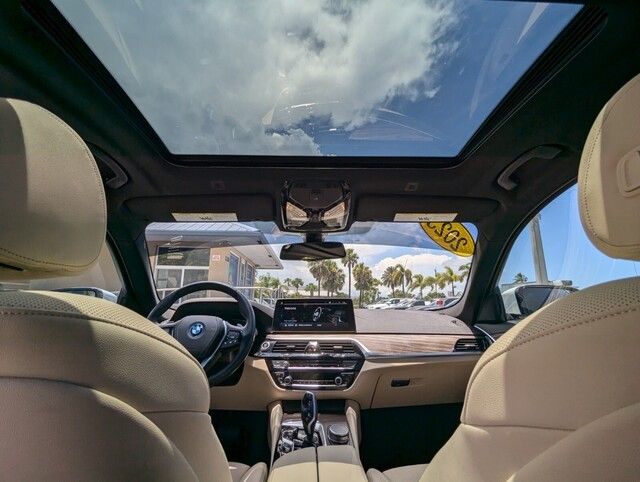 2023 Bmw 530e 5-Series photo 13