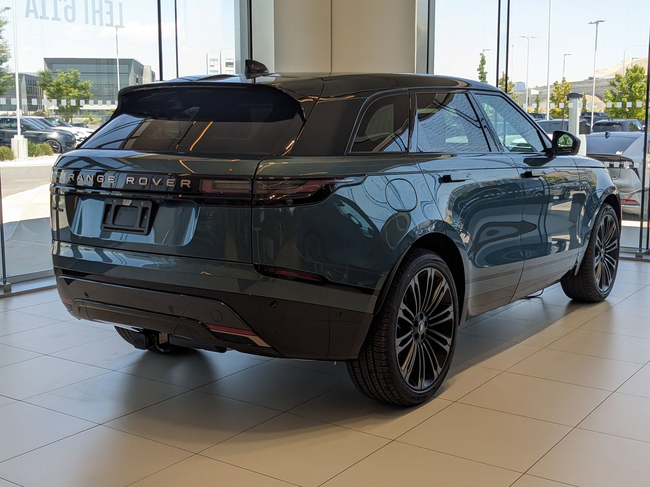 2026 Land Rover Range Rover Velar P400 Autobiography photo 3