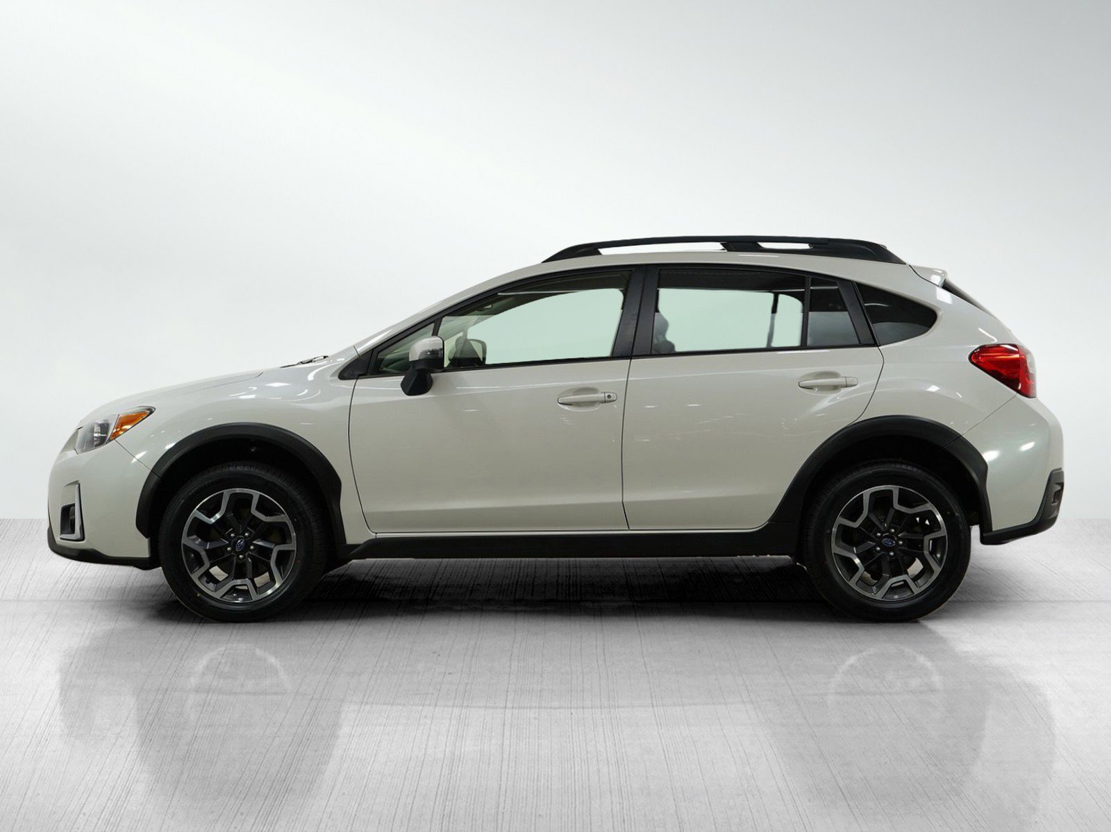 Used 2016 Subaru Crosstrek Limited with VIN JF2GPAKC7GH225486 for sale in Wayzata, Minnesota