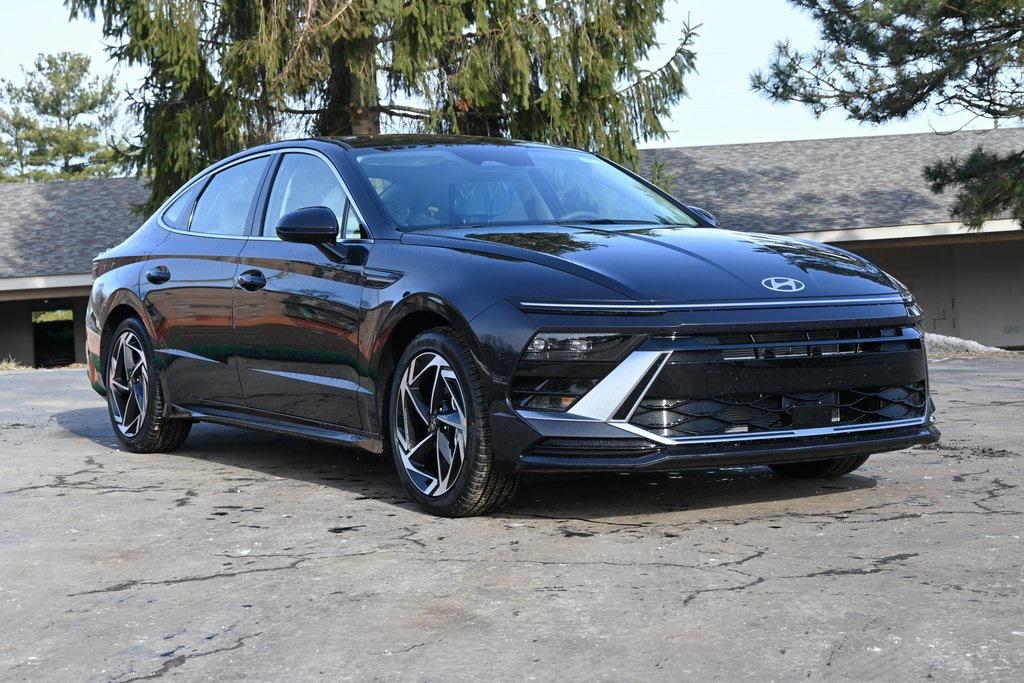 2026 Hyundai Sonata SEL's photo
