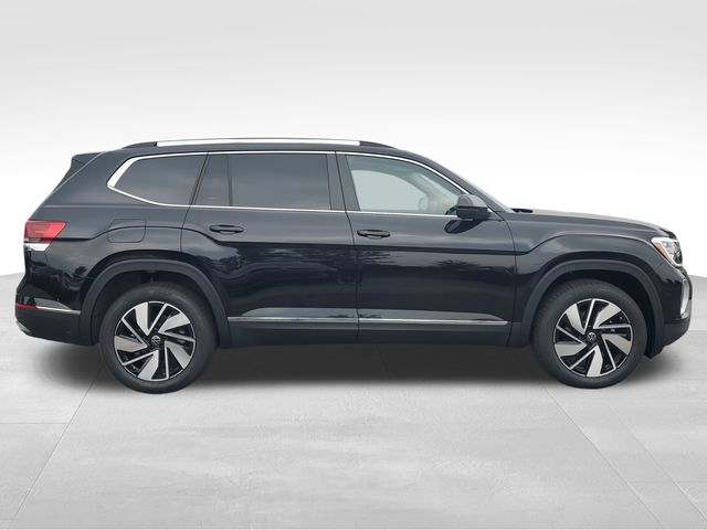 2025 Volkswagen Atlas SEL photo 2