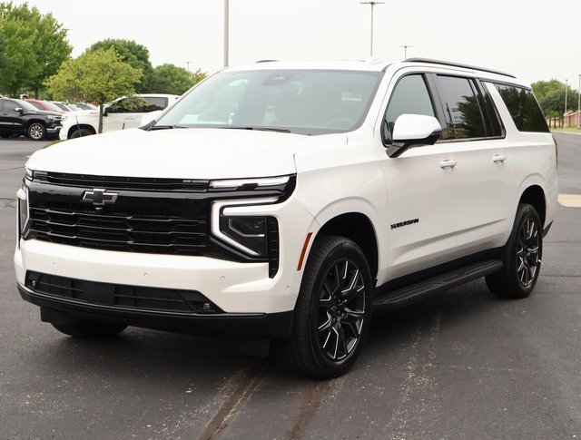 2025 Chevrolet Suburban RST photo 31