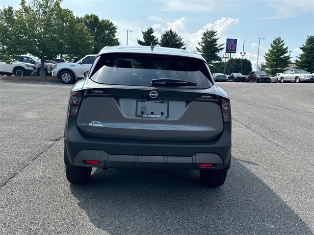 2025 Nissan Kicks SV photo 4