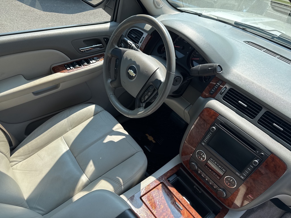 2008 Chevrolet Avalanche LTZ photo 29
