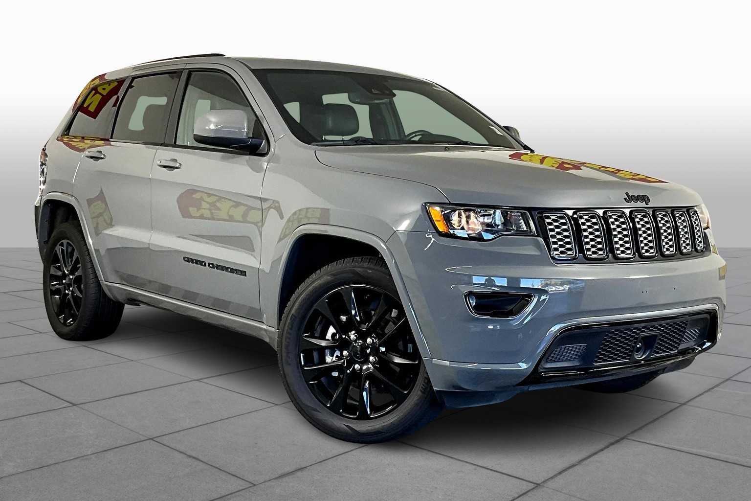 2020 Jeep Grand Cherokee Altitude photo 2