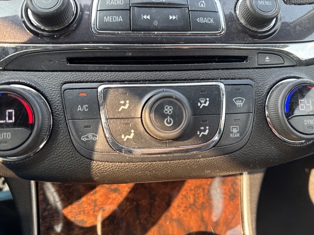 2014 Chevrolet Impala LTZ photo 25