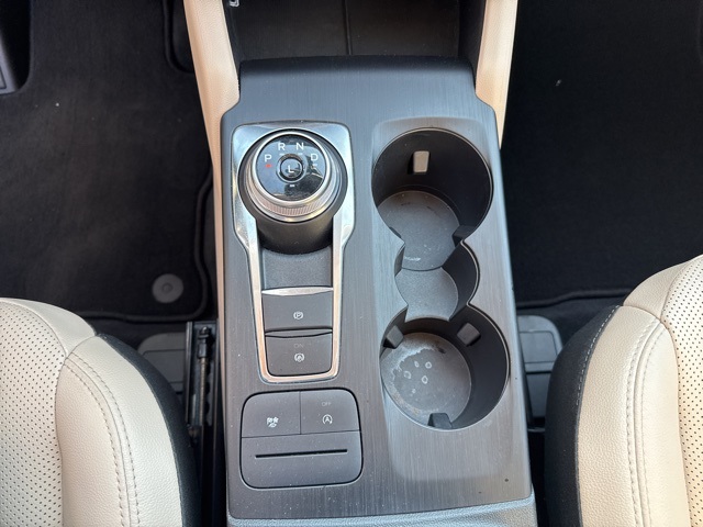 2022 Ford Escape SEL photo 21
