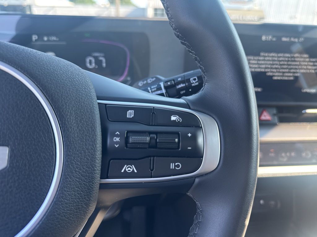 2025 Kia Sportage EX photo 11