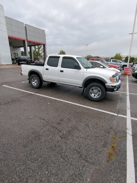 2002 Toyota Tacoma PreRunner V6 photo 2