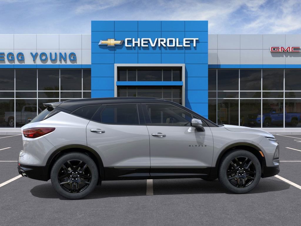 2025 Chevrolet Blazer RS photo 4