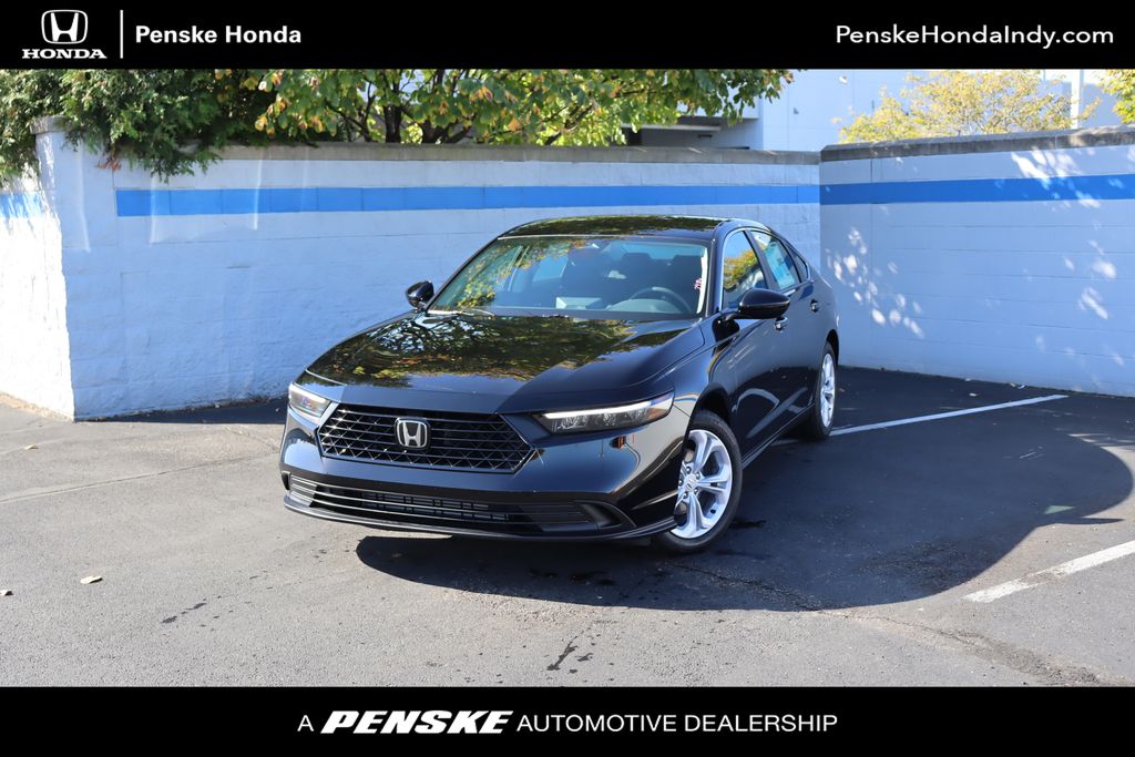 2025 Honda Accord LX's photo