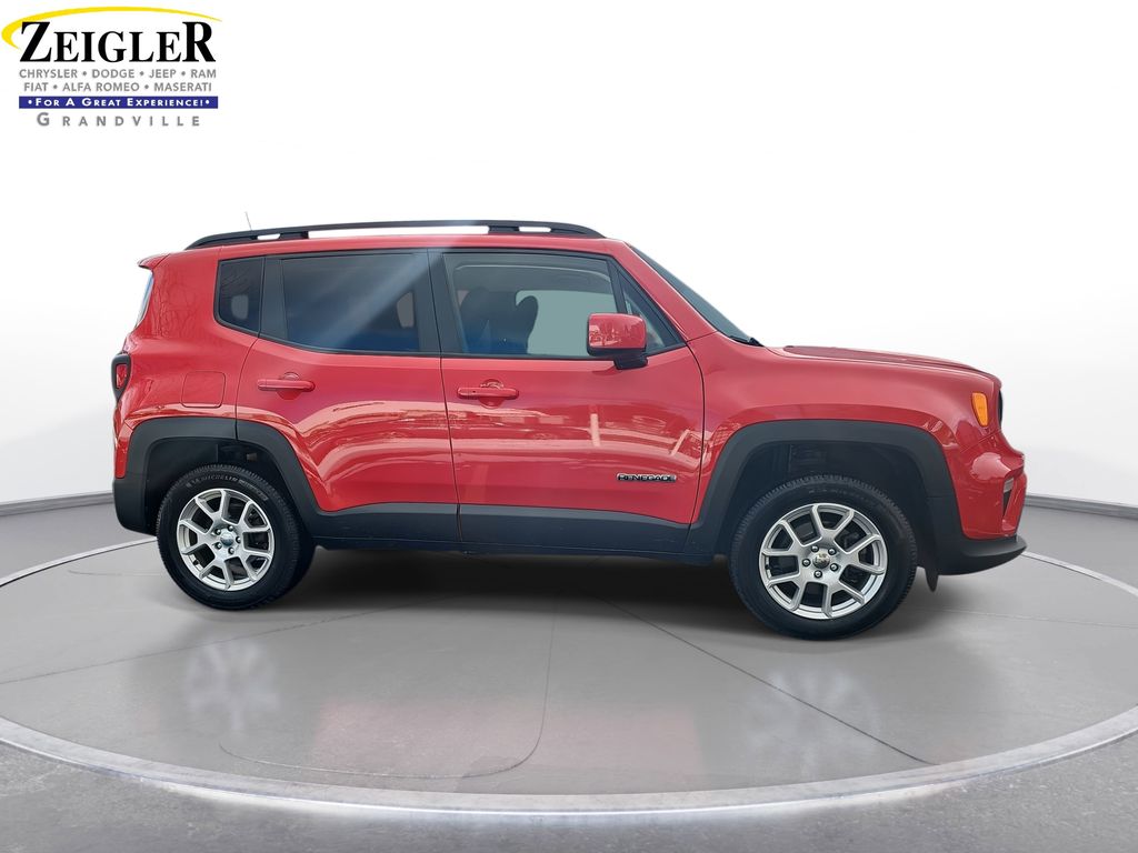 2020 Jeep Renegade Latitude photo 2