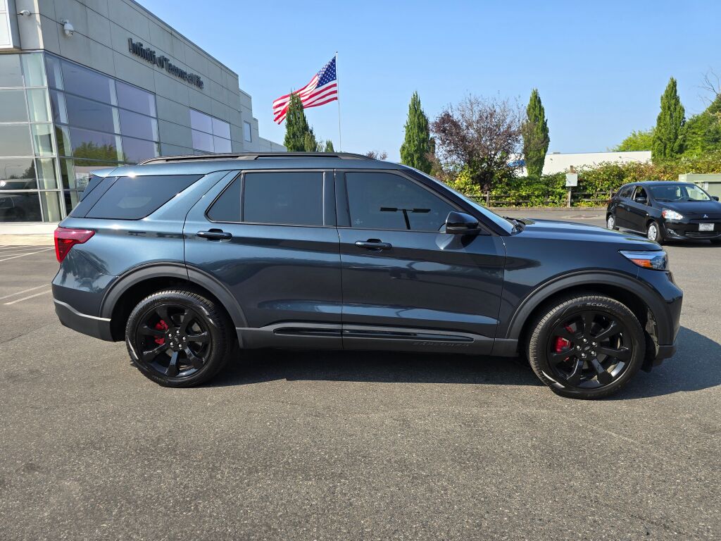 2023 Ford Explorer ST photo 7