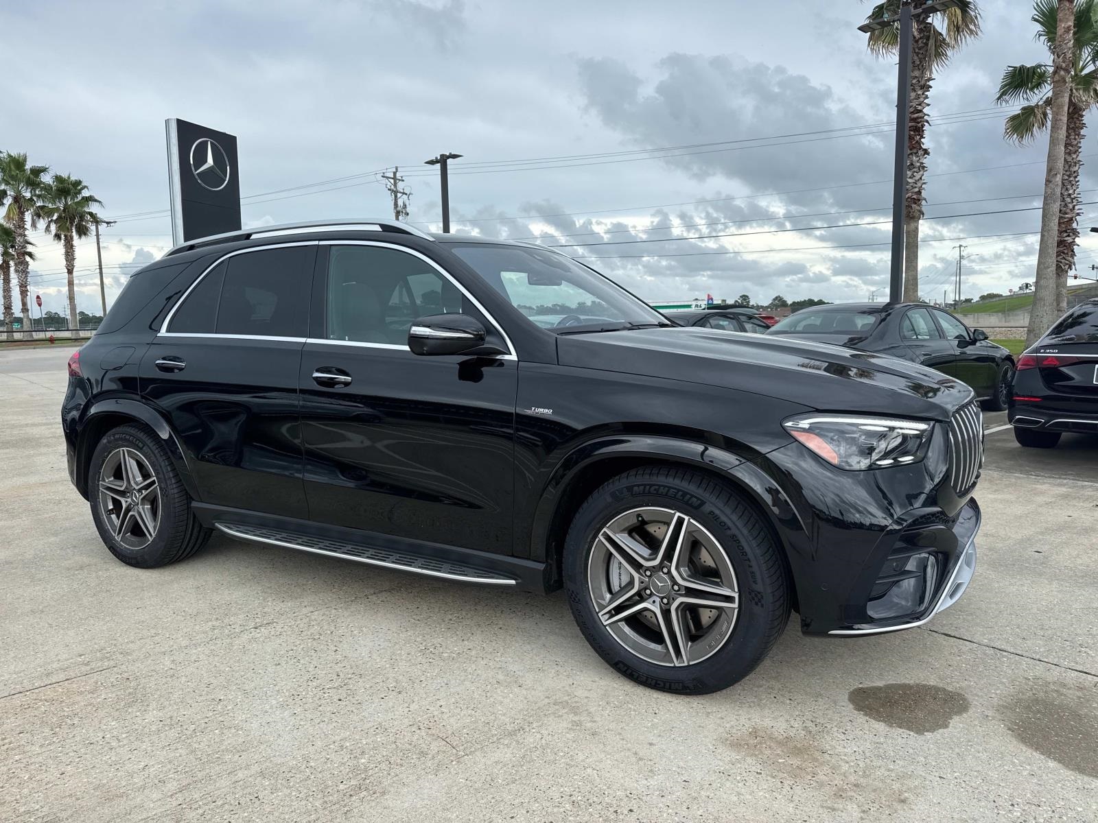 2025 Mercedes Benz GLE 53 AMG photo 2