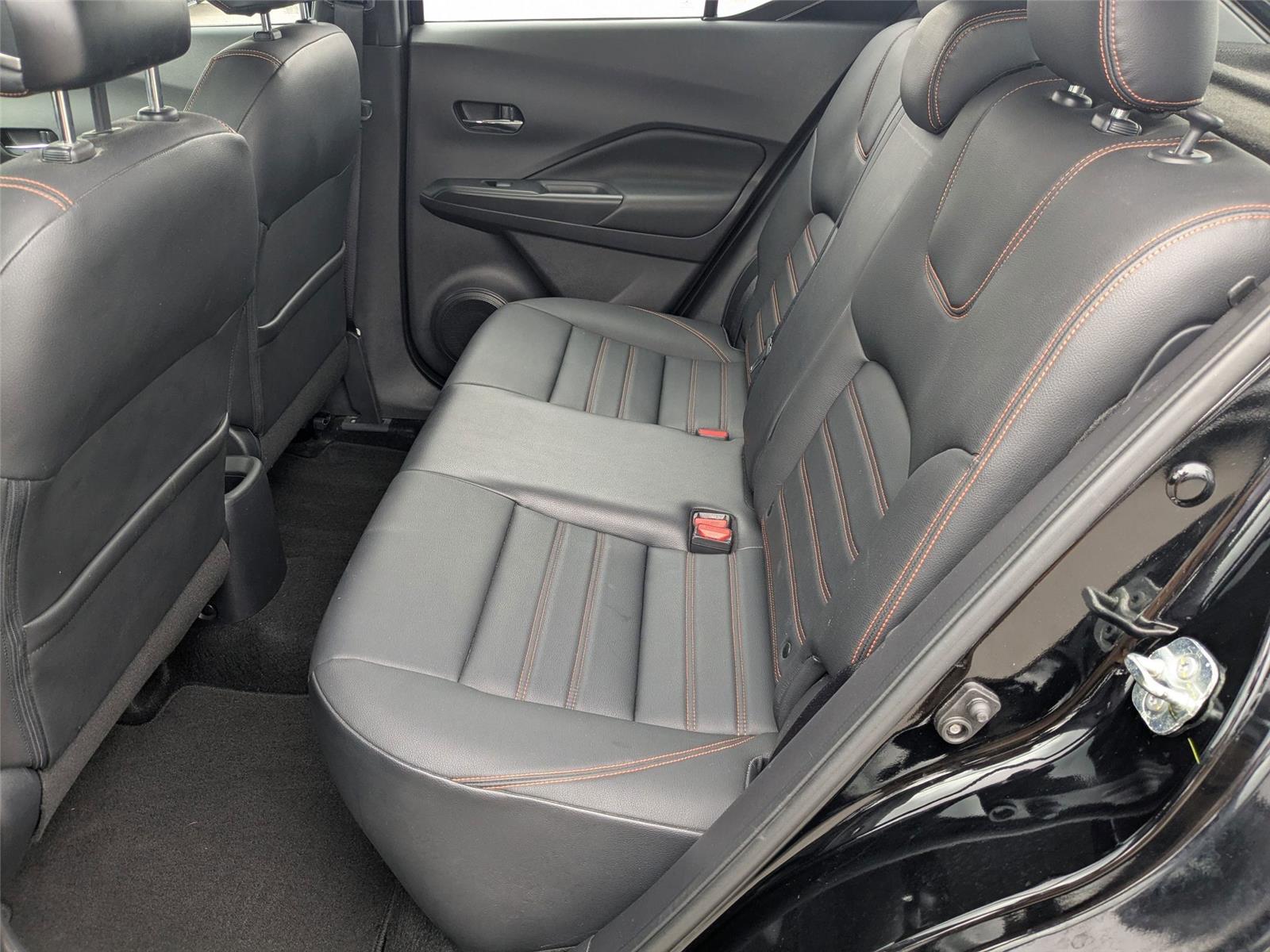 2019 Nissan Kicks SR photo 25