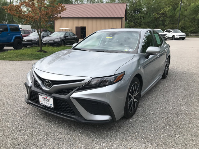 2023 Toyota Camry SE photo 4