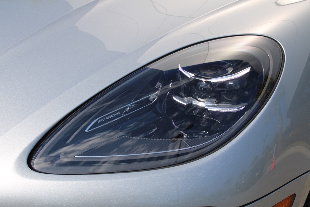 2024 Porsche Macan Base photo 11