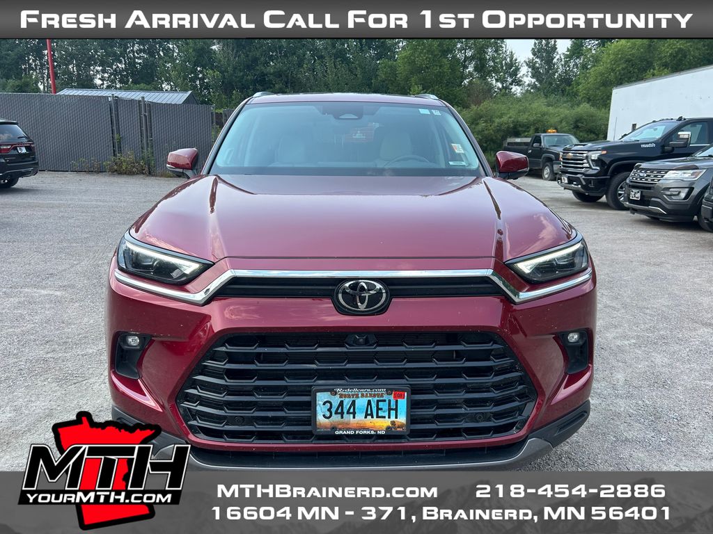 2024 Toyota Grand Highlander Platinum photo 3