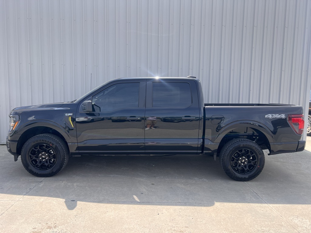 2025 Ford F-150 STX photo 4