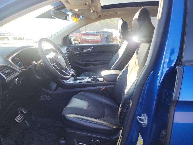 2018 Ford Edge Sport photo 2