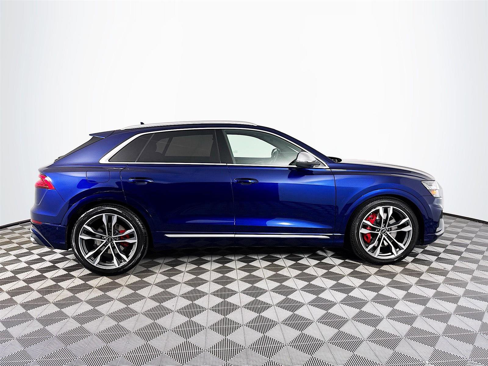 2023 Audi SQ8 Premium Plus photo 4