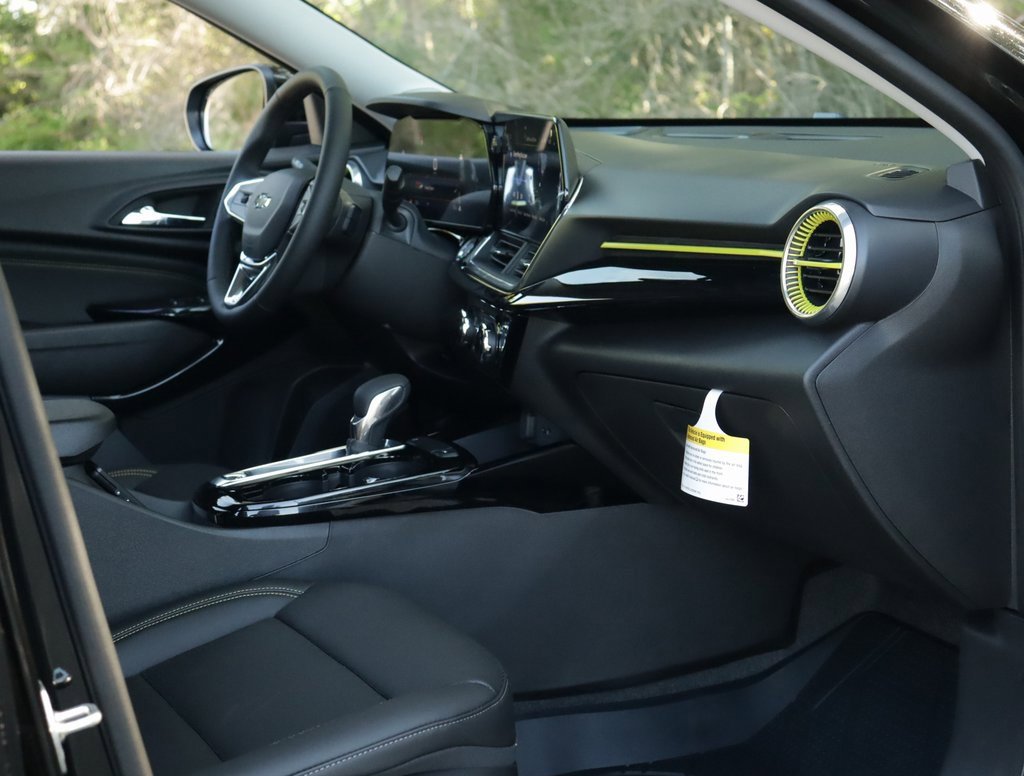 2025 Chevrolet Trax ACTIV photo 25