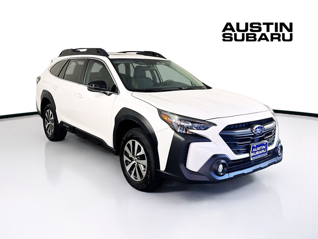 2025 Subaru Outback Premium's photo
