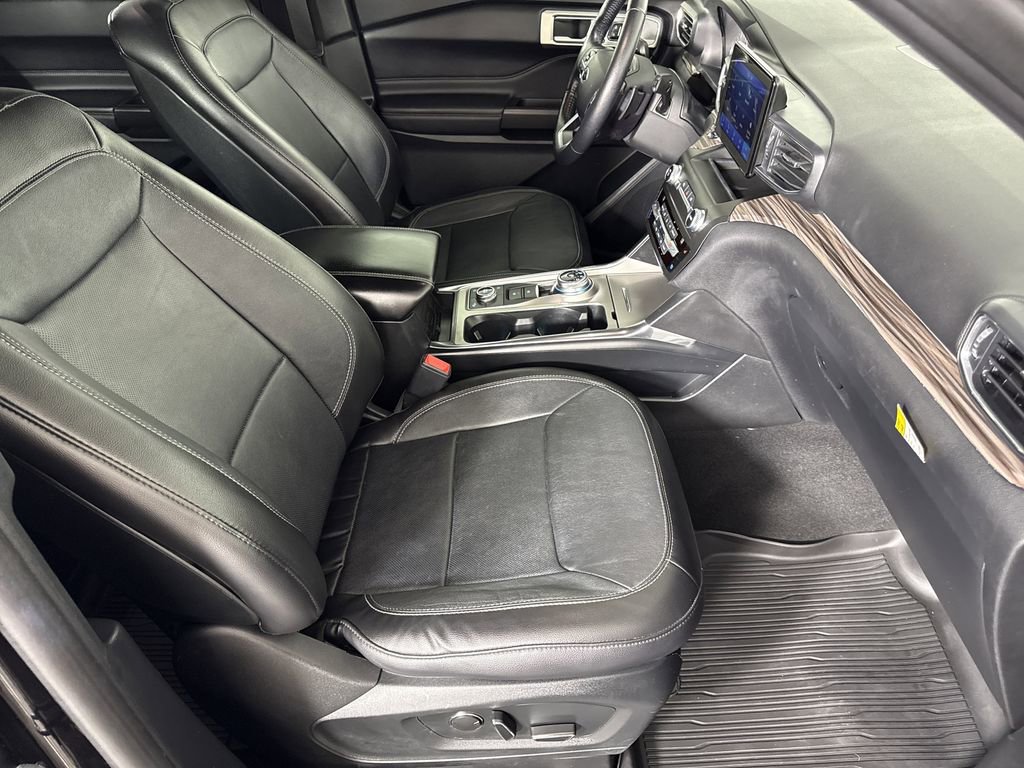 2020 Ford Explorer Limited photo 9
