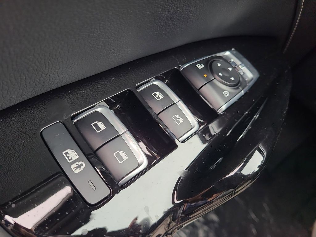 2026 Kia K5 GT-Line photo 26
