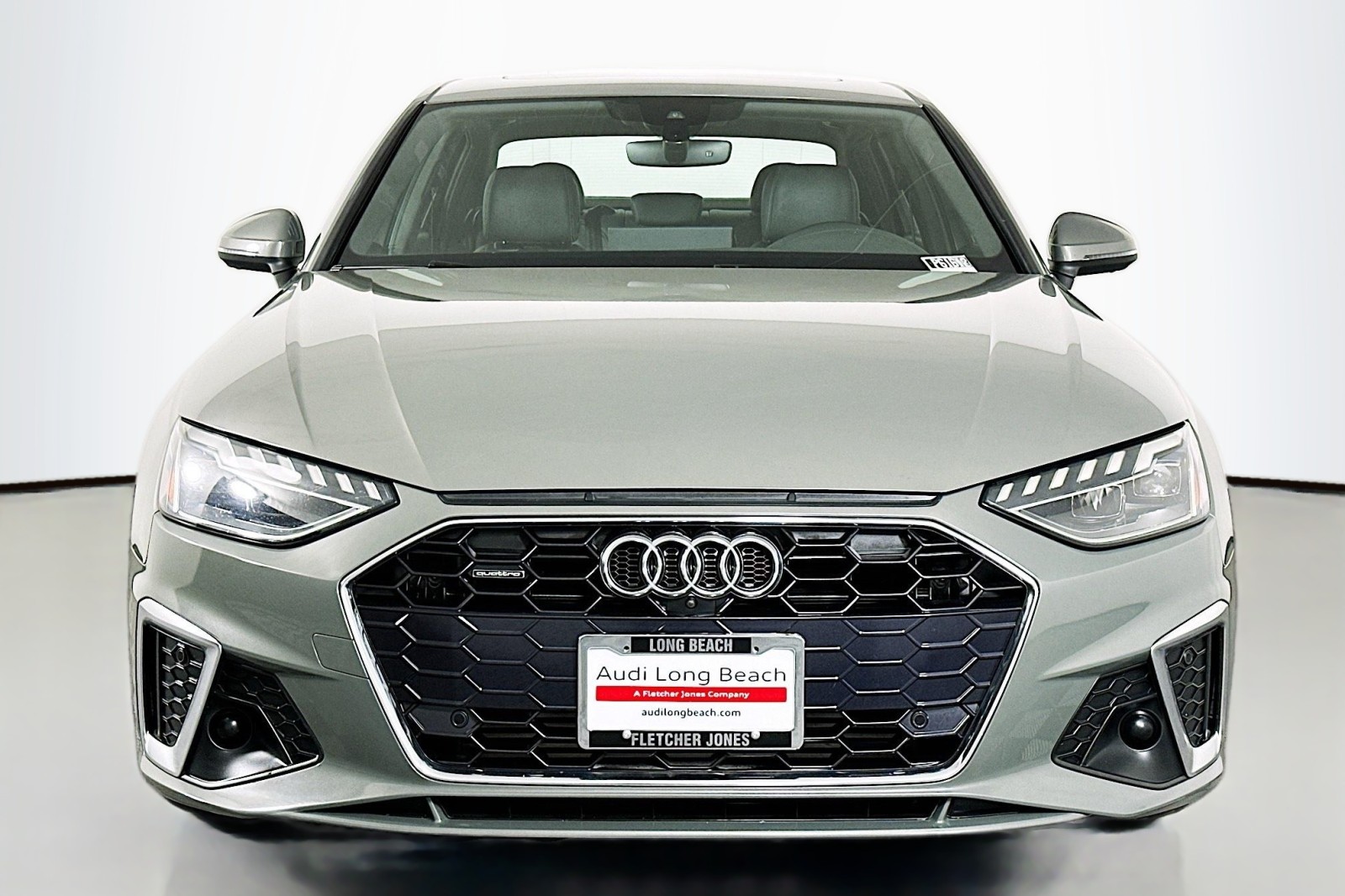 2023 Audi A4 S line Quattro Premium Plus photo 2