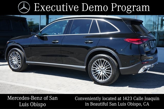 2025 Mercedes Benz GLC 300 photo 3