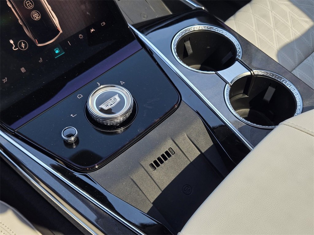 2025 Cadillac Escalade IQ Sport photo 17