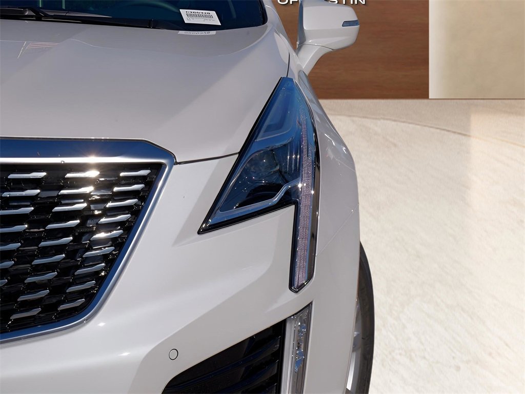 2026 Cadillac XT5 Luxury photo 3