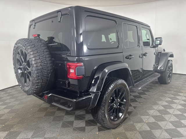 2021 Jeep Wrangler Unlimited Sahara High Altitude photo 3