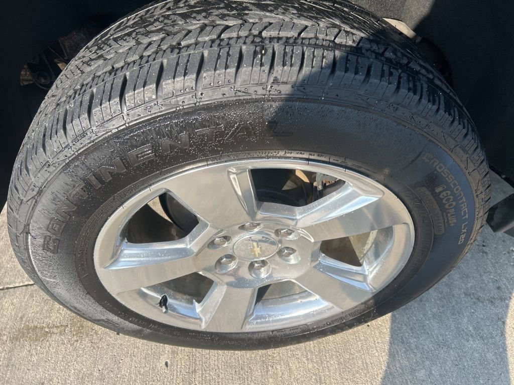 2019 Chevrolet Tahoe LT photo 21