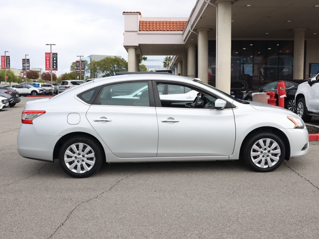 2014 Nissan Sentra SV photo 2