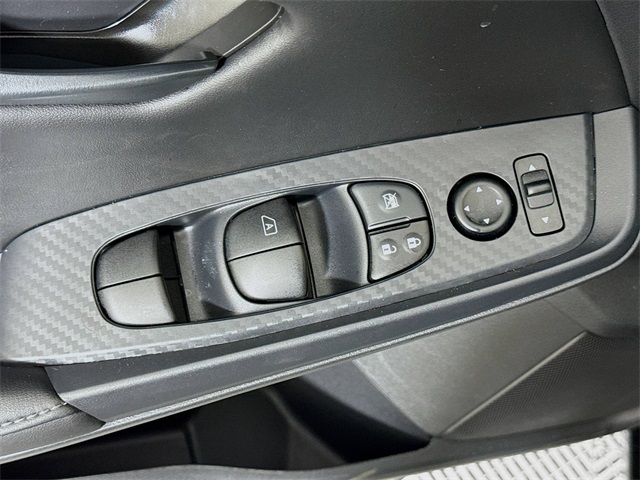 2025 Nissan Sentra S photo 11