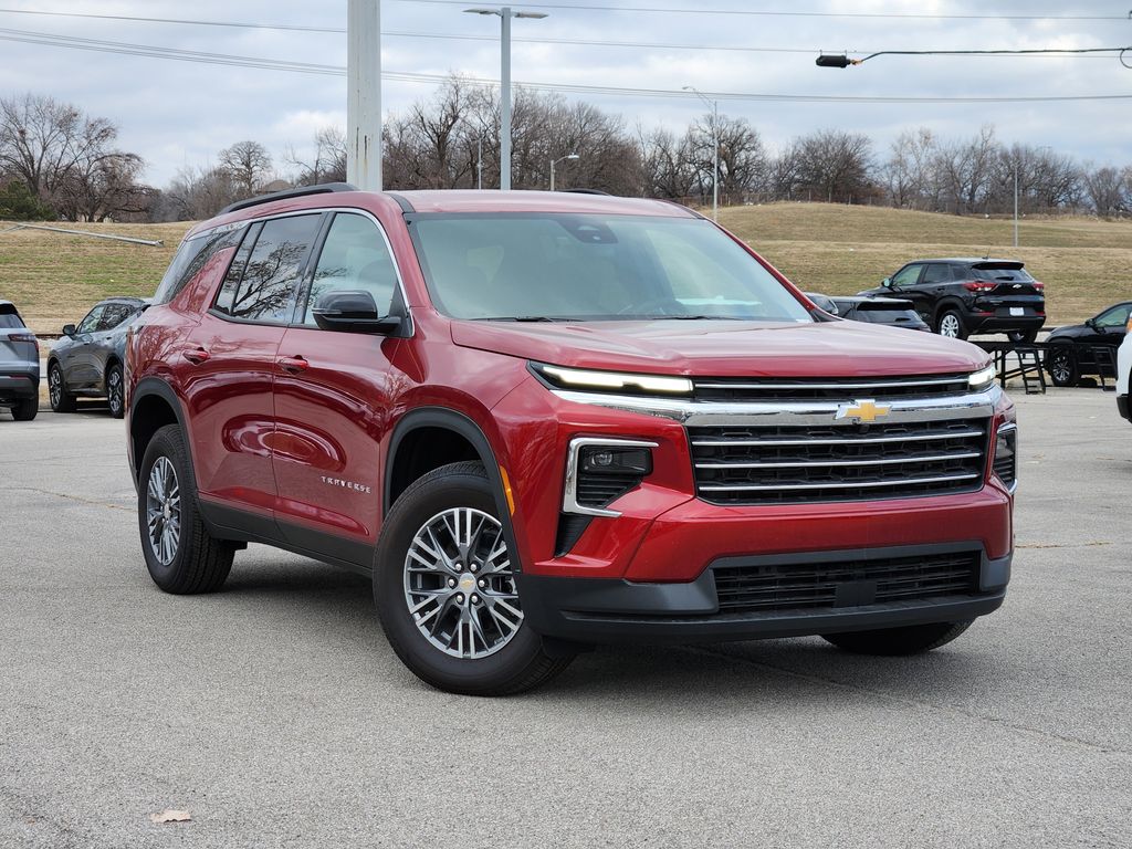 2026 Chevrolet Traverse LT's photo