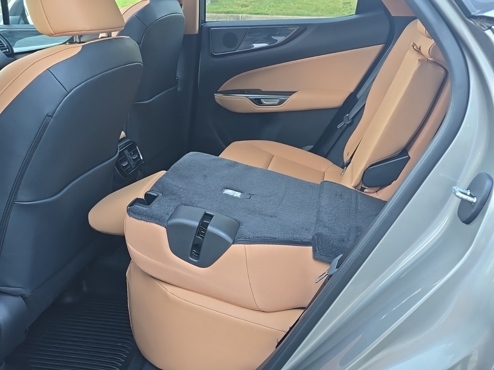 2024 Lexus NX 350 Premium photo 25