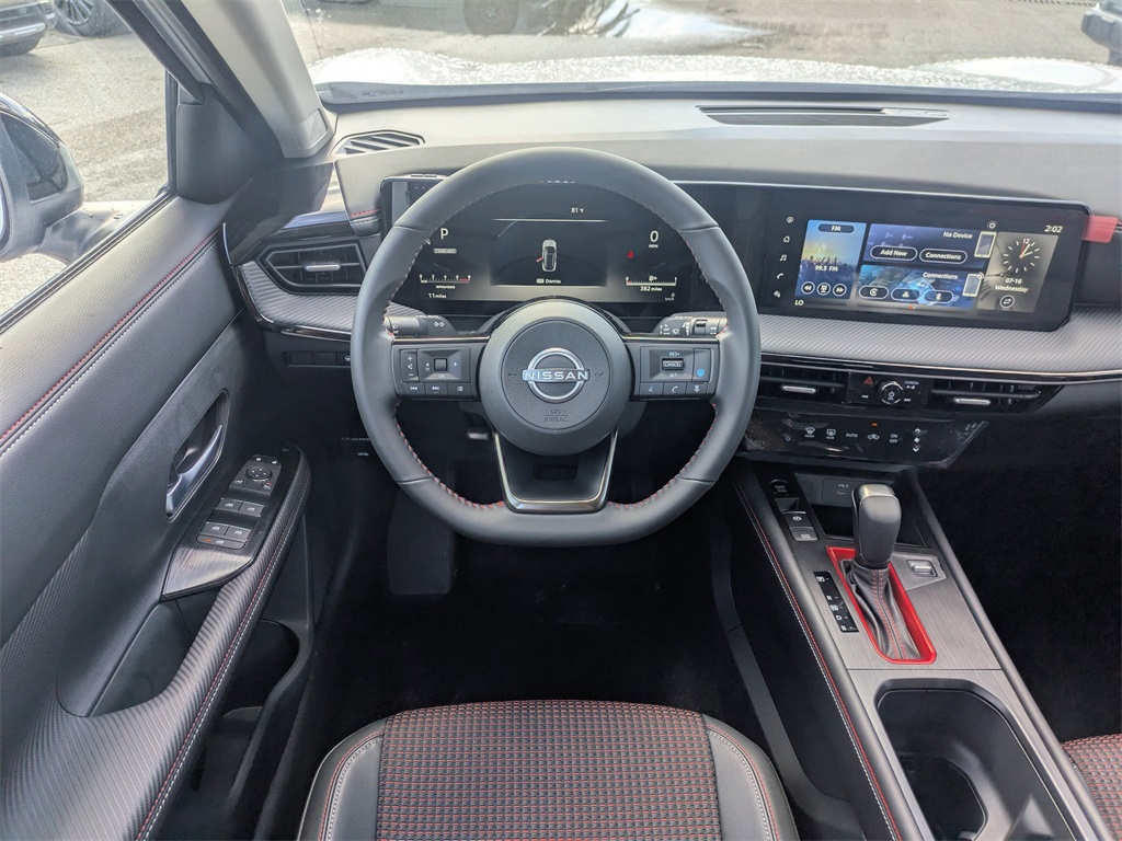2025 Nissan Kicks SR photo 16
