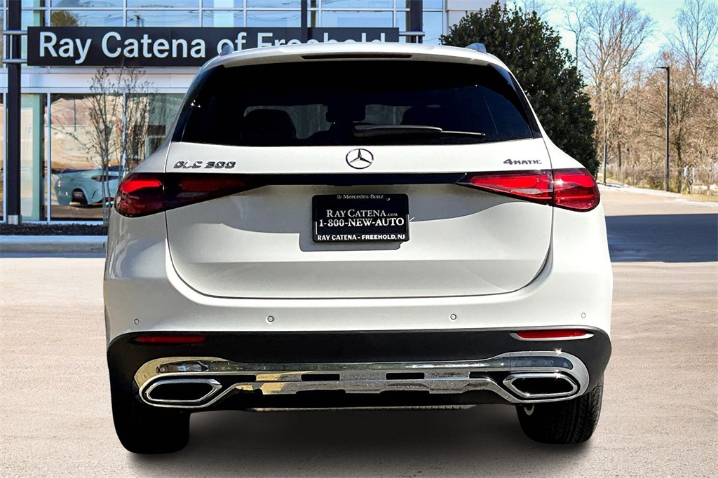 2026 Mercedes Benz GLC 300 4MATIC photo 4
