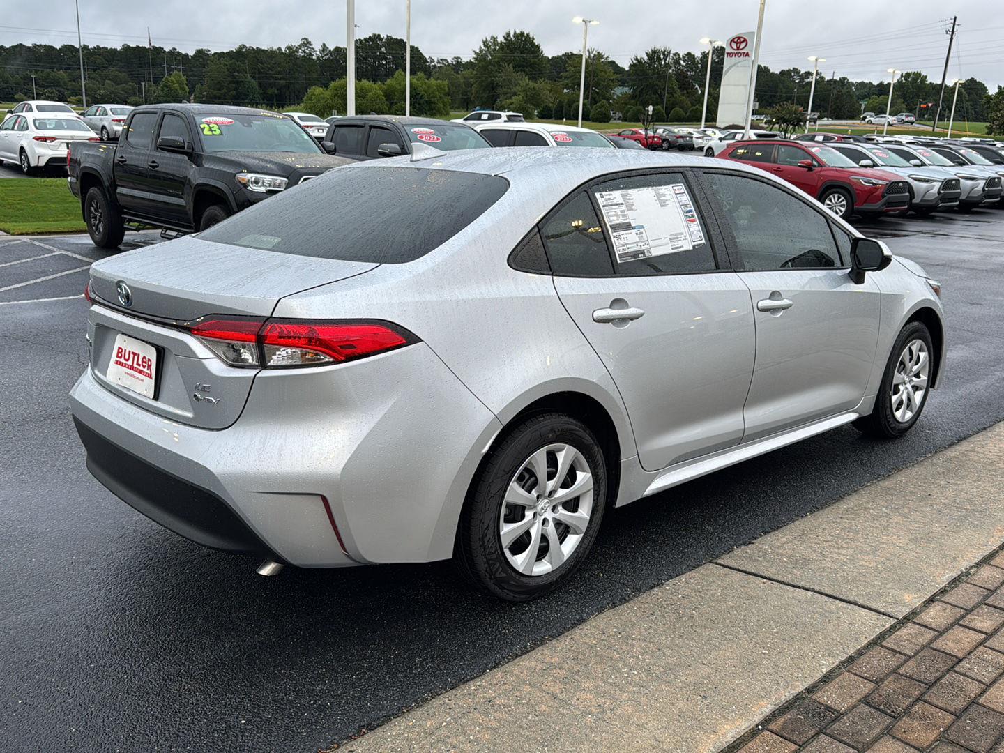 2025 Toyota Corolla Hybrid LE photo 5