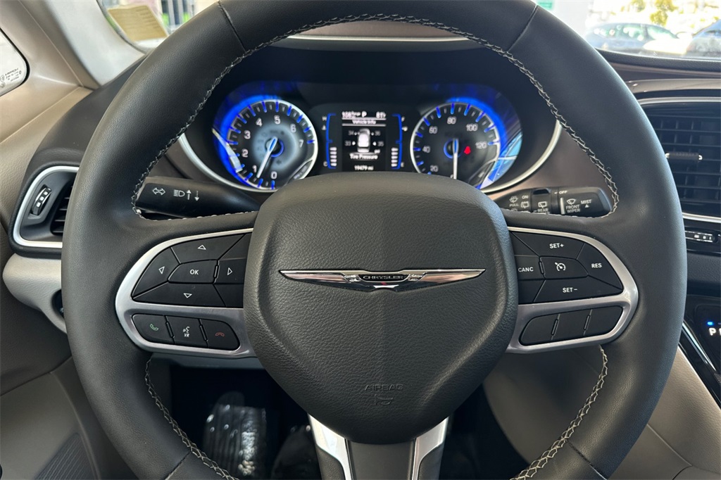 2022 Chrysler Voyager LX photo 20