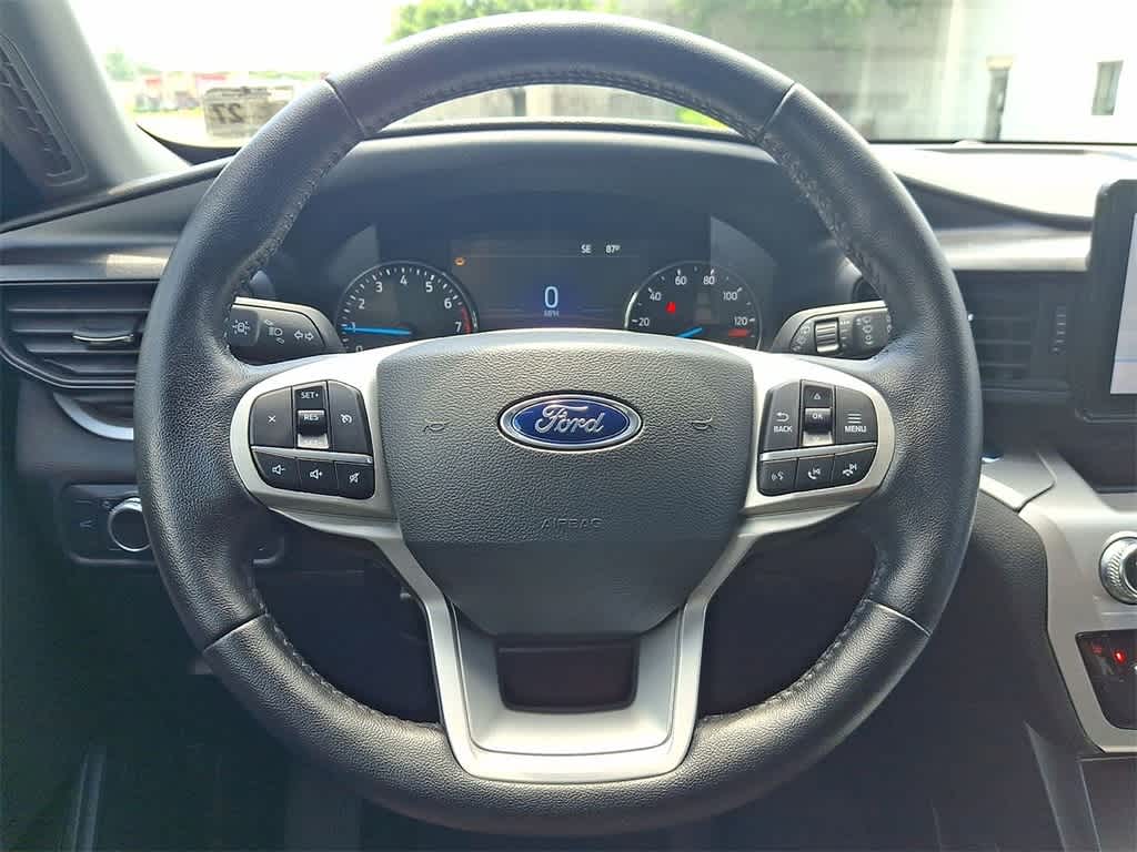 2022 Ford Explorer XLT photo 14