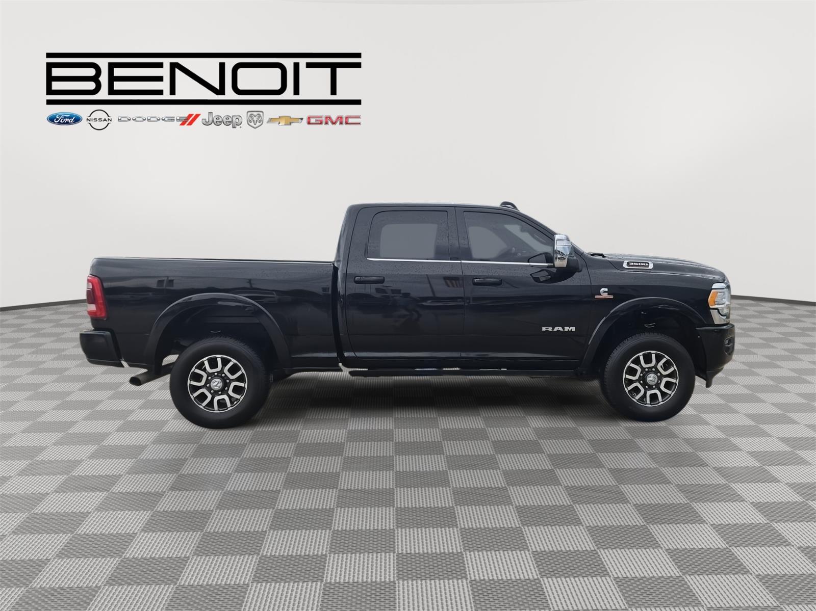 2024 Ram 3500 Longhorn photo 4